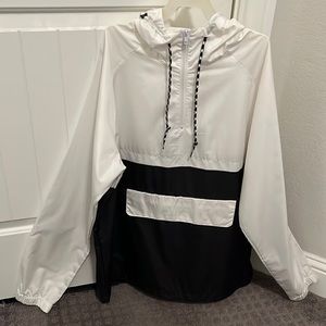 Zine Half Zip Jacket With pockets. Large